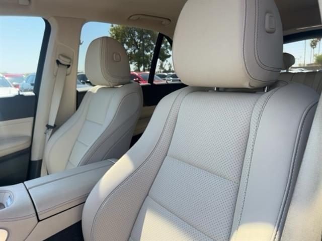 used 2020 Mercedes-Benz GLE 350 car, priced at $26,999