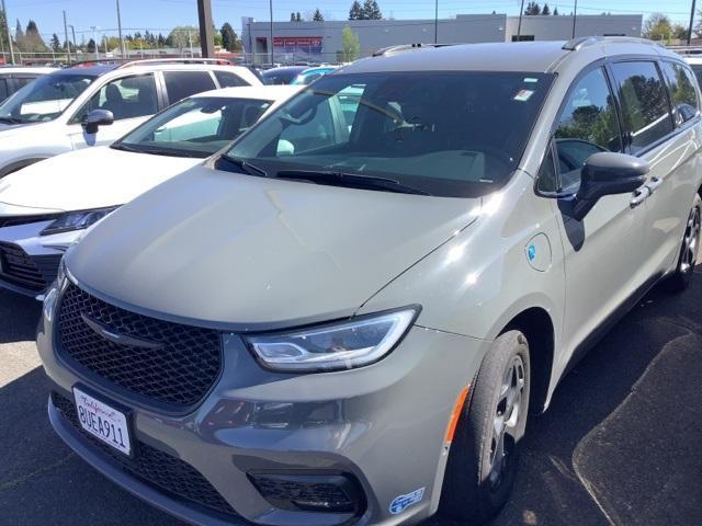 used 2021 Chrysler Pacifica Hybrid car, priced at $31,200