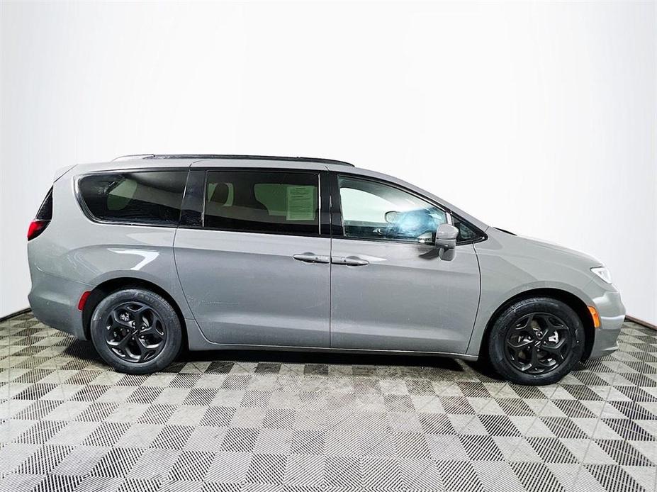 used 2021 Chrysler Pacifica Hybrid car, priced at $30,500