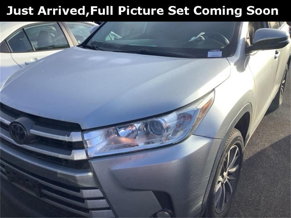 used 2018 Toyota Highlander car