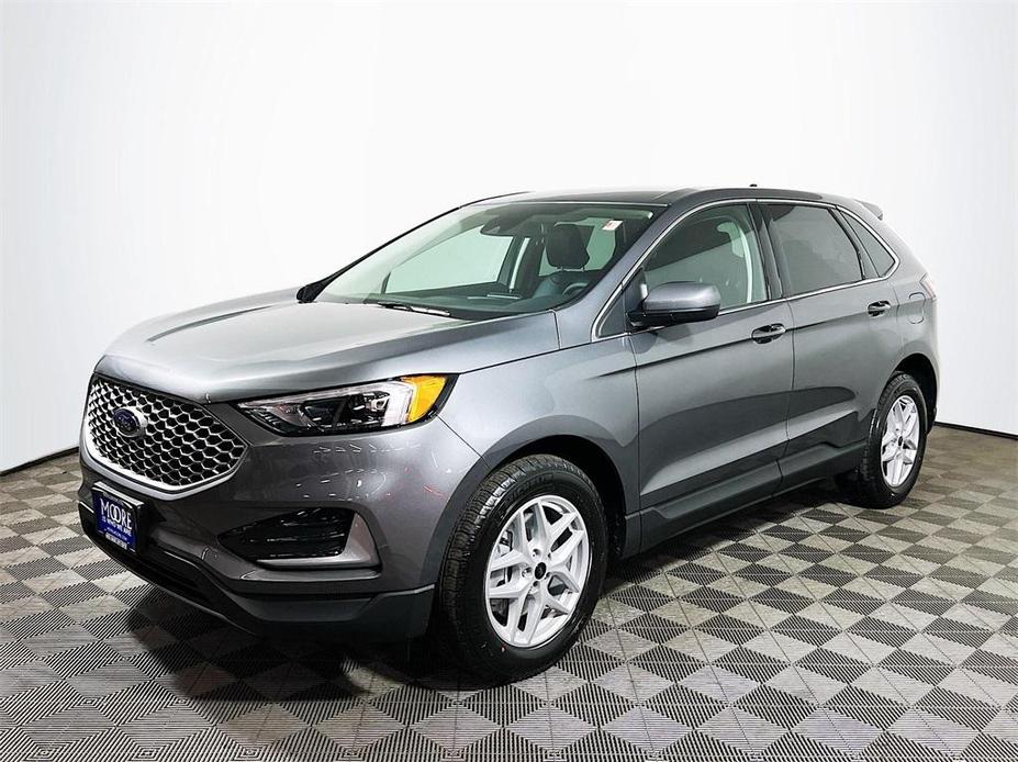 used 2024 Ford Edge car, priced at $32,000