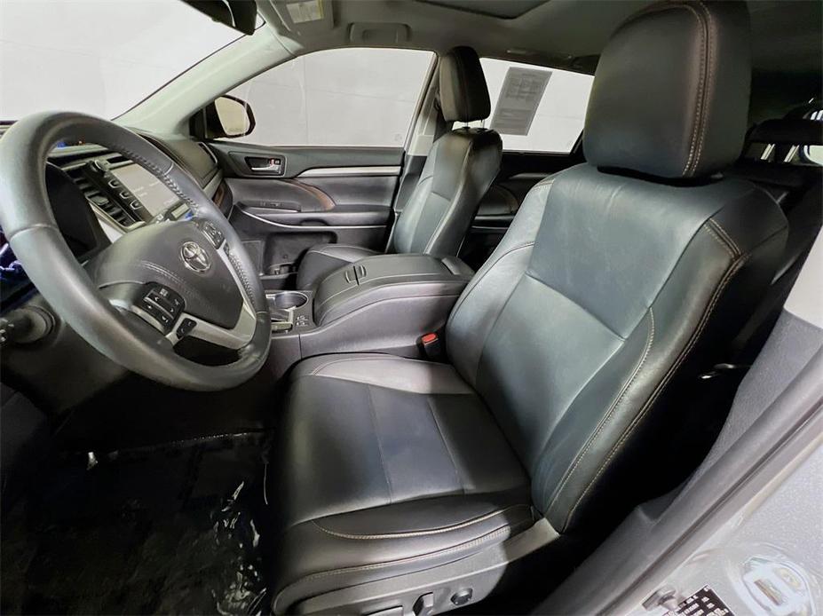 used 2019 Toyota Highlander car, priced at $33,000