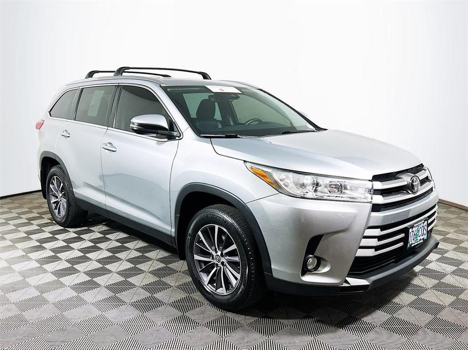 used 2019 Toyota Highlander car, priced at $31,000