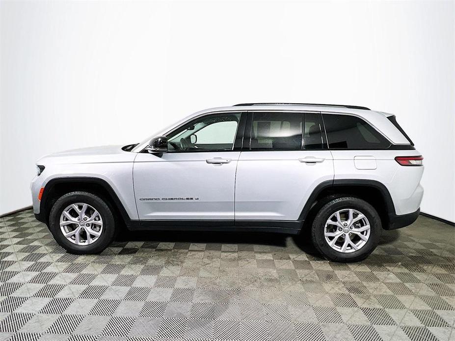 used 2022 Jeep Grand Cherokee car, priced at $35,700