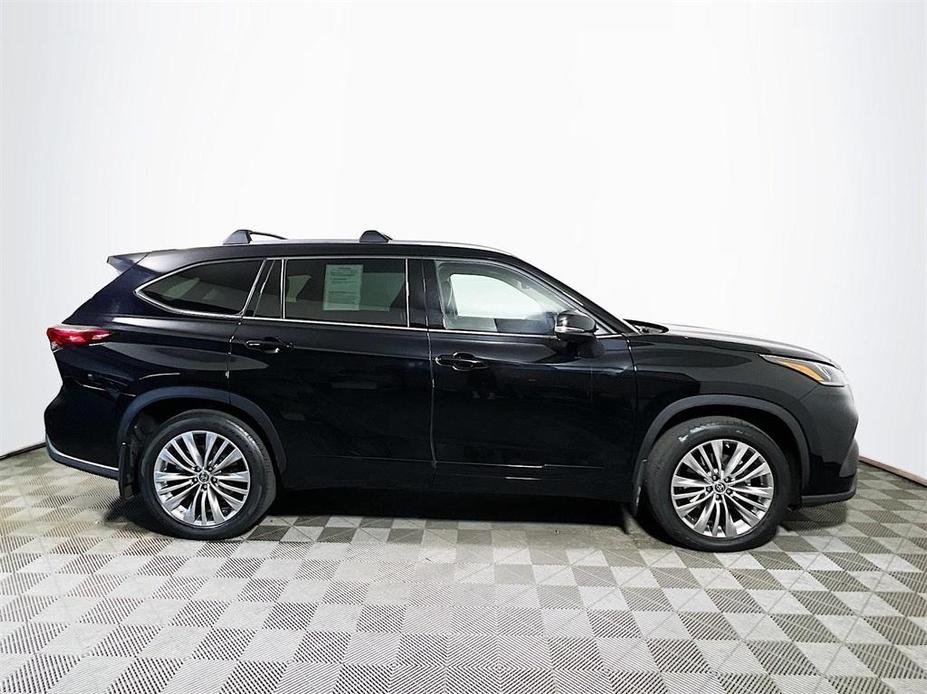 used 2022 Toyota Highlander car, priced at $43,000