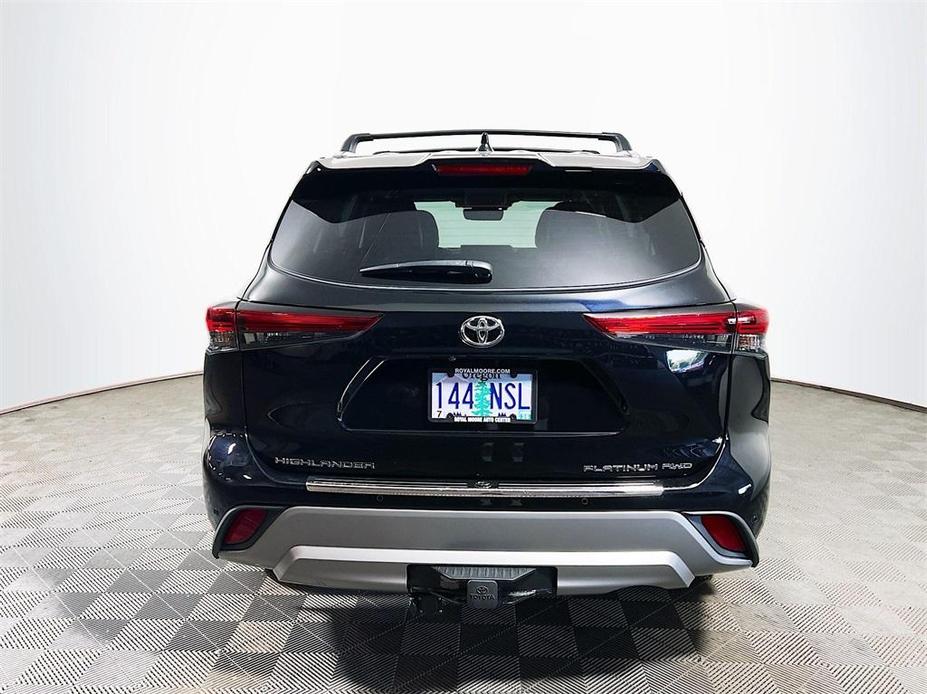 used 2022 Toyota Highlander car, priced at $43,000