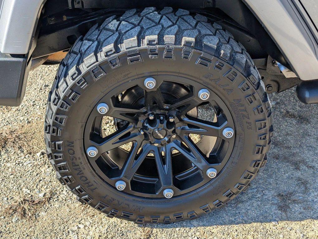 used 2013 Jeep Wrangler Unlimited car, priced at $16,987