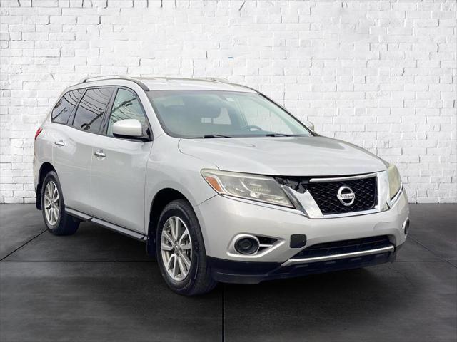 used 2016 Nissan Pathfinder car, priced at $6,888