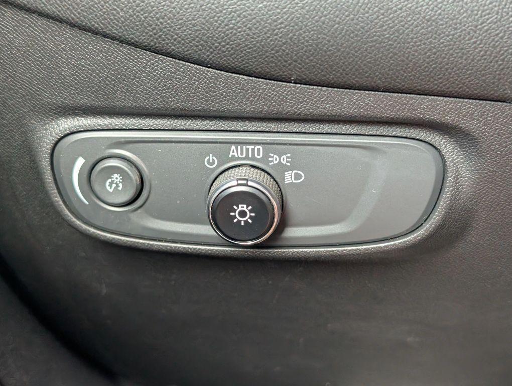used 2021 Chevrolet Equinox car, priced at $12,487