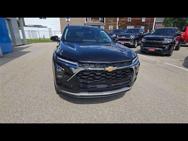 new 2025 Chevrolet Trax car, priced at $24,690