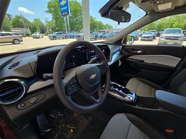 new 2025 Chevrolet Trax car, priced at $24,095