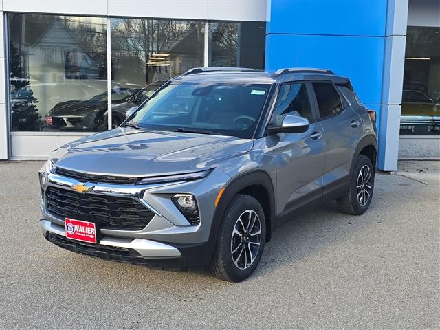 new 2025 Chevrolet TrailBlazer car, priced at $28,240