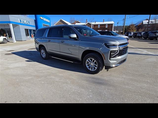 new 2025 Chevrolet Suburban car, priced at $66,495