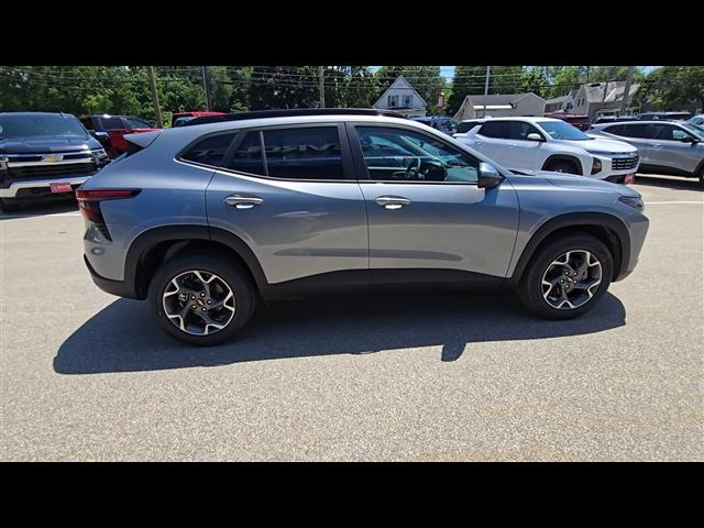 new 2025 Chevrolet Trax car, priced at $24,690