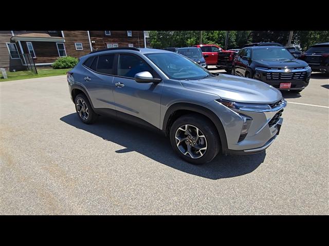 new 2025 Chevrolet Trax car, priced at $24,690