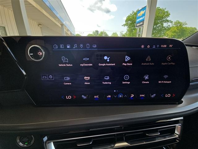 new 2025 Chevrolet Traverse car, priced at $45,195