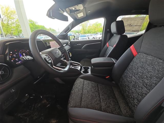 new 2025 Chevrolet Colorado car, priced at $45,595
