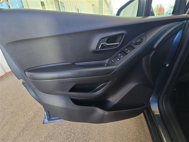 used 2022 Chevrolet Trax car, priced at $18,983