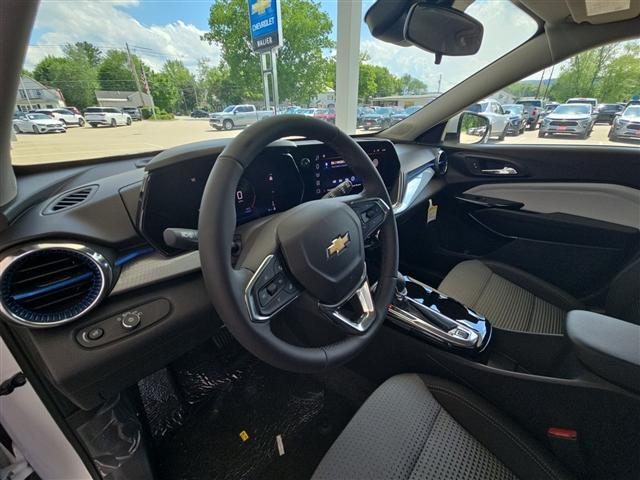 new 2025 Chevrolet Trax car, priced at $24,690
