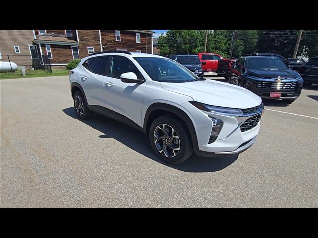 new 2025 Chevrolet Trax car, priced at $24,690