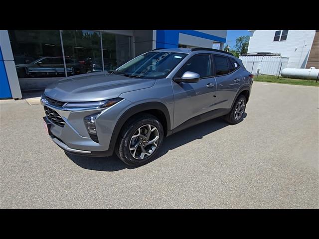 new 2025 Chevrolet Trax car, priced at $24,095
