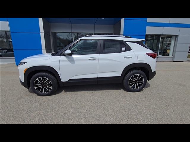 new 2025 Chevrolet TrailBlazer car, priced at $30,180