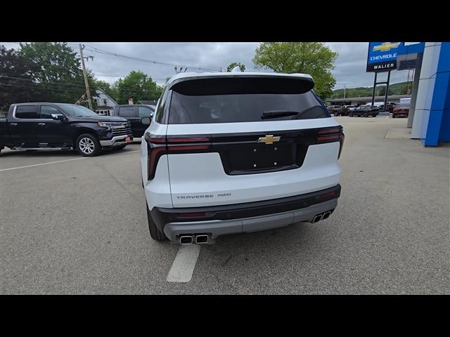 new 2025 Chevrolet Traverse car, priced at $44,195