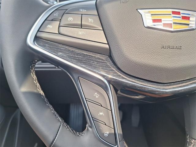 new 2025 Cadillac XT5 car, priced at $53,105