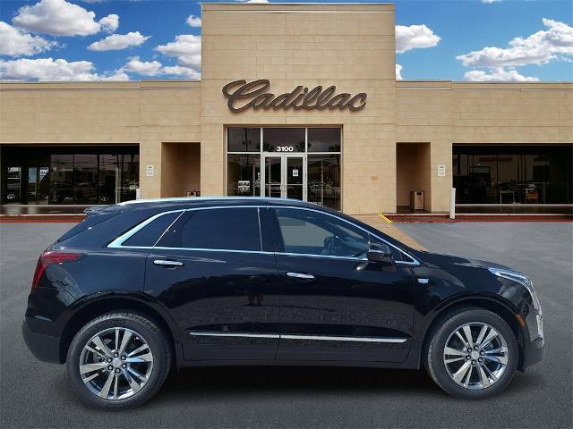 new 2025 Cadillac XT5 car, priced at $53,105