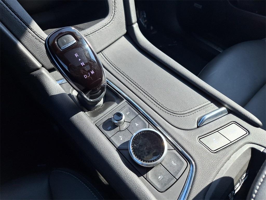 used 2024 Cadillac XT5 car, priced at $38,732