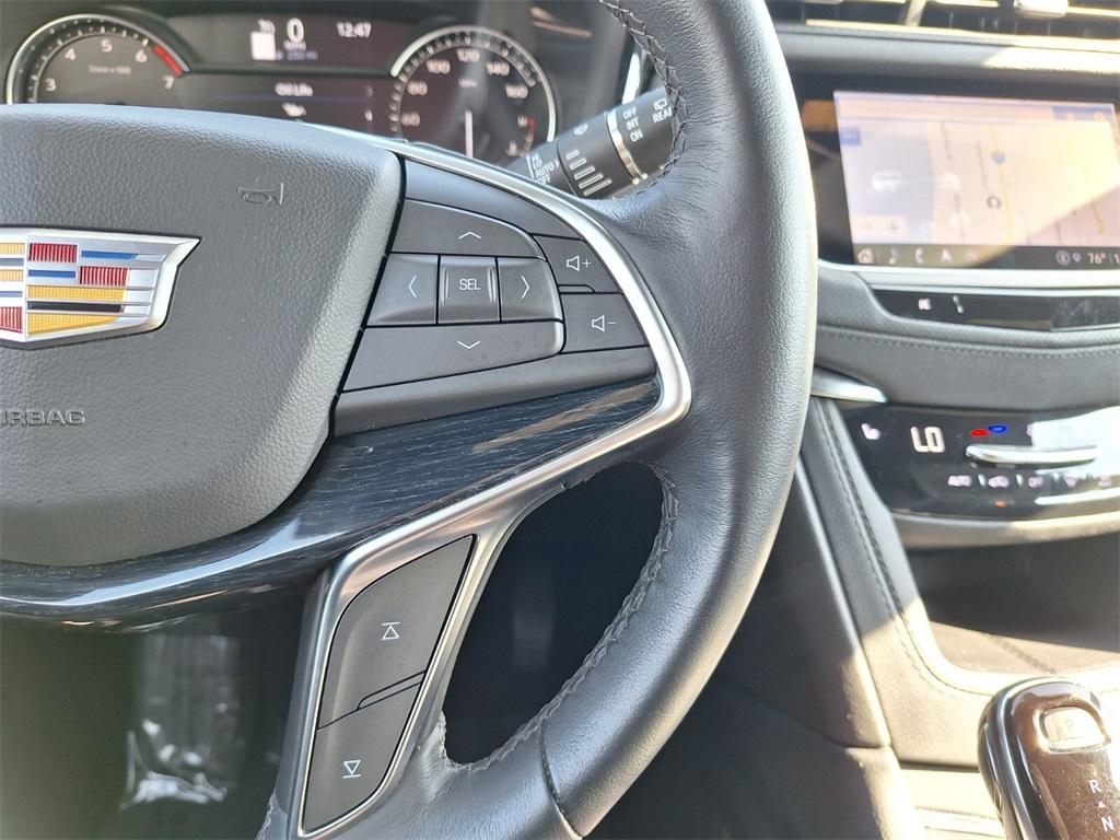 used 2024 Cadillac XT5 car, priced at $38,732