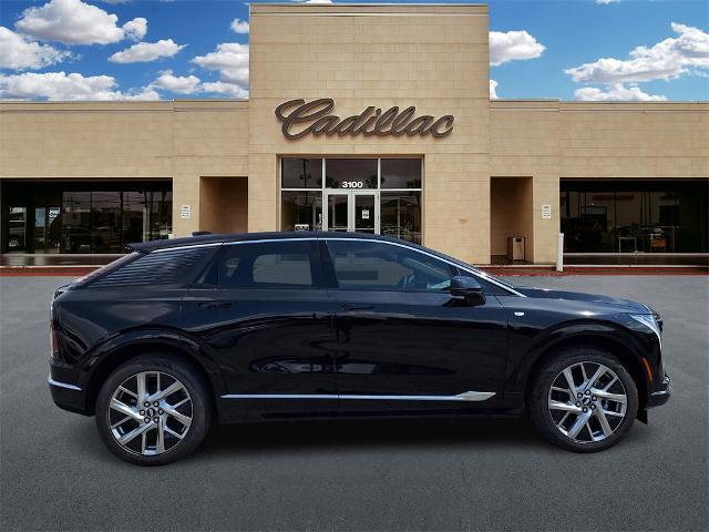 new 2025 Cadillac OPTIQ car, priced at $54,840