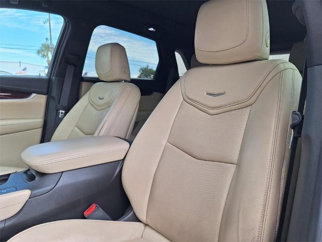 used 2017 Cadillac XT5 car, priced at $17,498