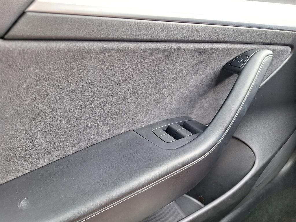 used 2022 Tesla Model 3 car, priced at $27,918
