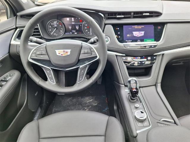 new 2025 Cadillac XT5 car, priced at $56,150