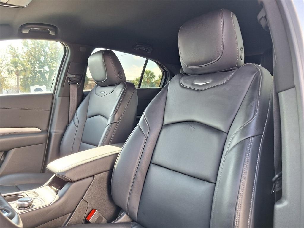 used 2024 Cadillac XT4 car, priced at $37,009