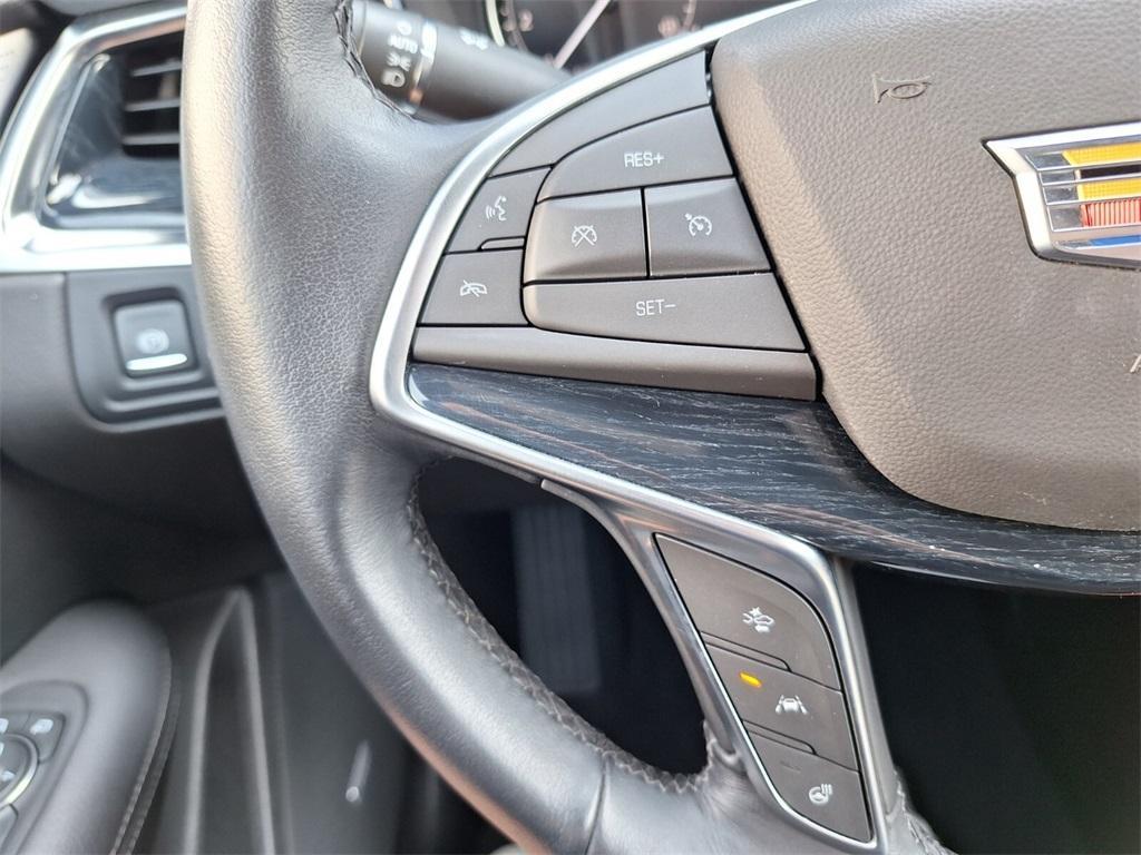 used 2024 Cadillac XT5 car, priced at $43,744