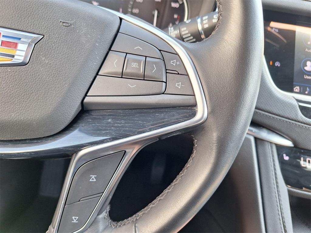 used 2024 Cadillac XT5 car, priced at $43,744