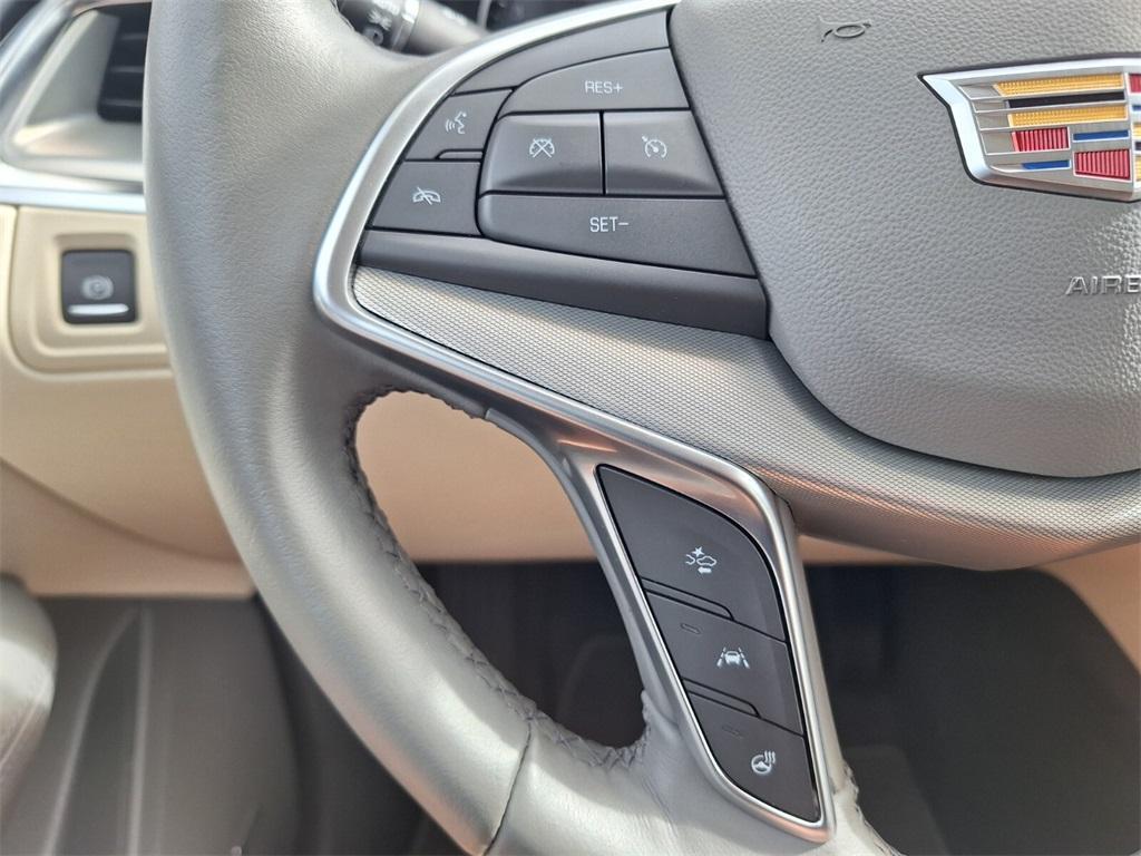 used 2024 Cadillac XT5 car, priced at $42,489