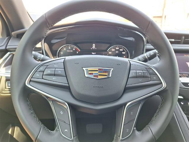 new 2025 Cadillac XT5 car, priced at $46,590