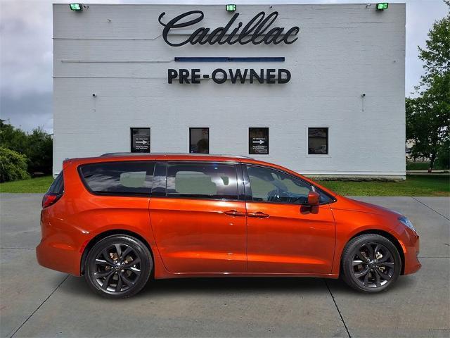 used 2018 Chrysler Pacifica car, priced at $16,165