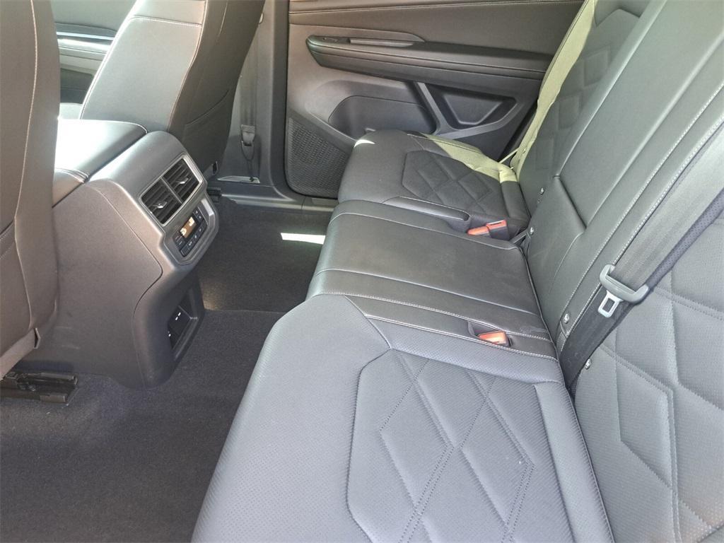 used 2024 Volkswagen Atlas car, priced at $37,594