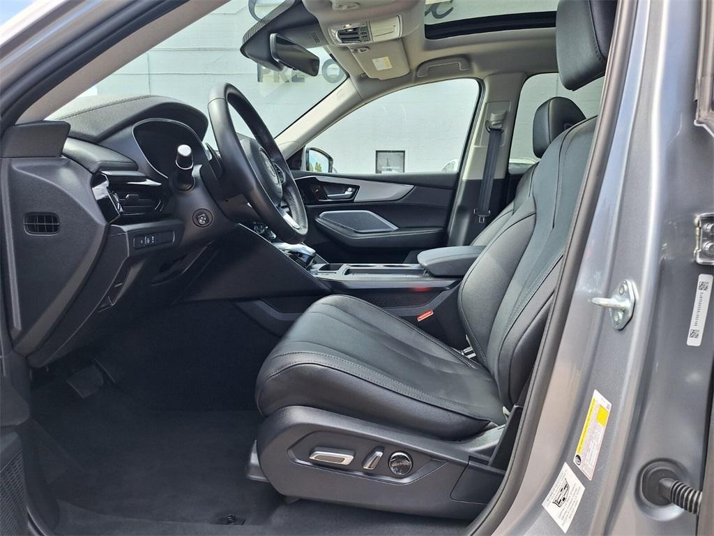 used 2025 Acura MDX car, priced at $49,237