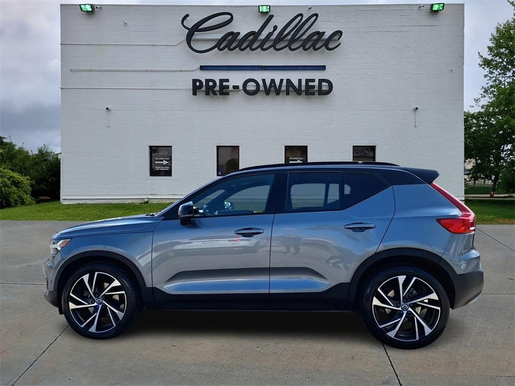 used 2019 Volvo XC40 car, priced at $15,702