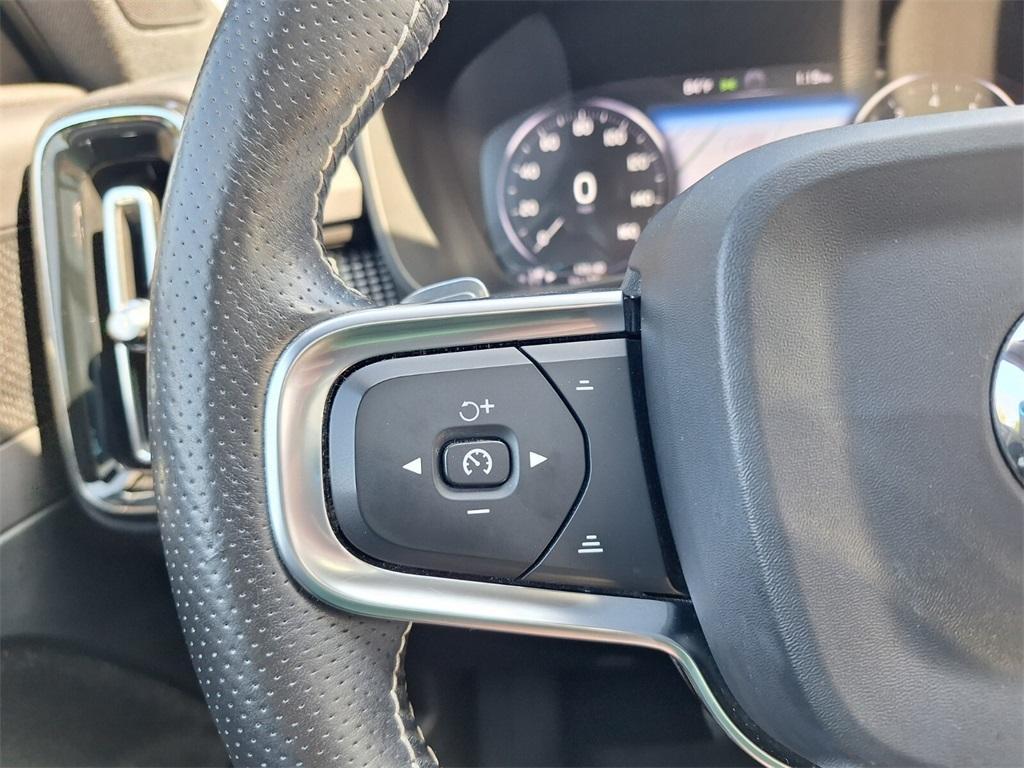 used 2019 Volvo XC40 car, priced at $15,702