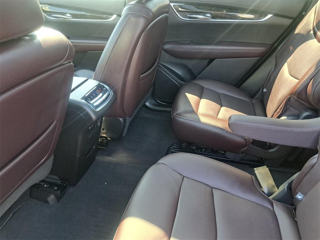 used 2021 Cadillac XT6 car, priced at $37,498