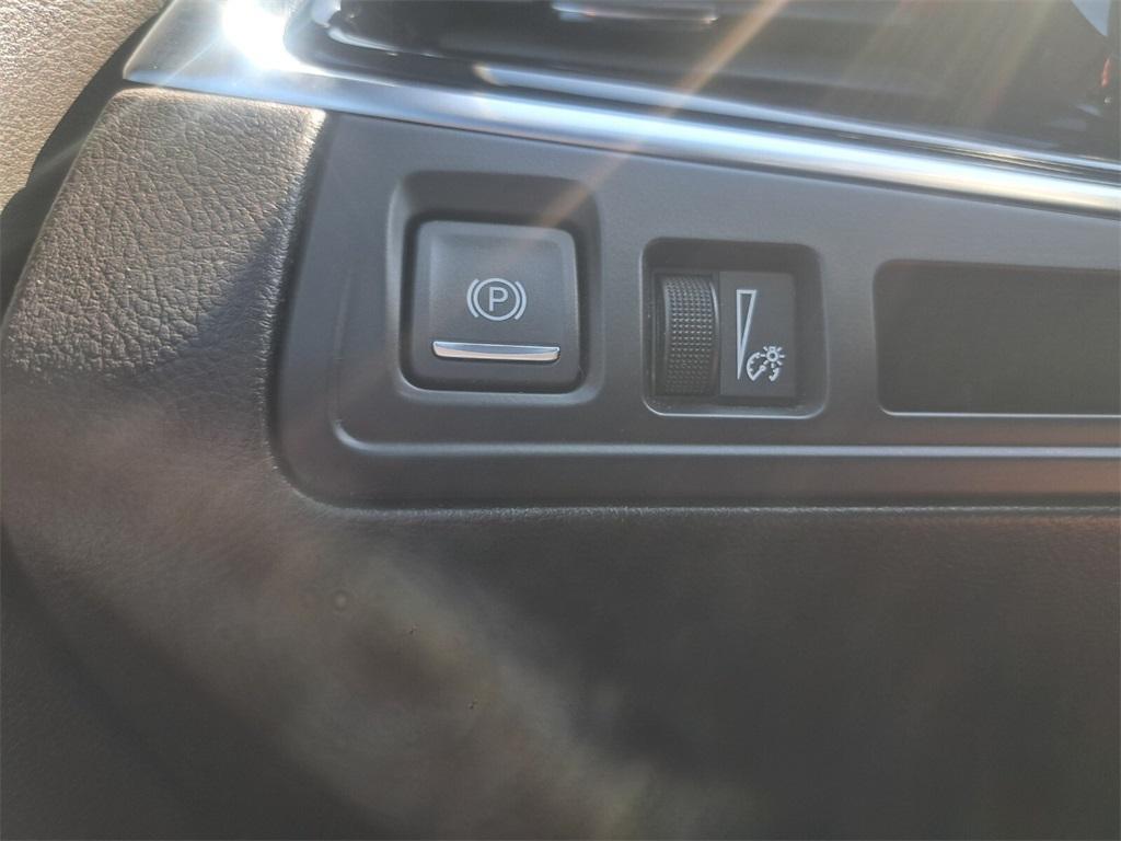 used 2021 Cadillac XT6 car, priced at $37,498