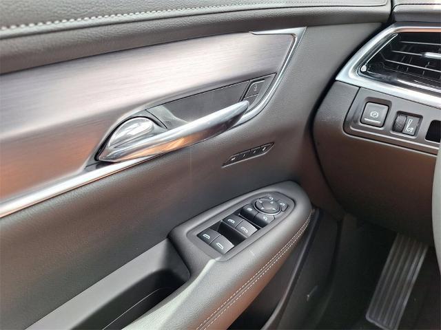 new 2025 Cadillac XT6 car, priced at $50,015