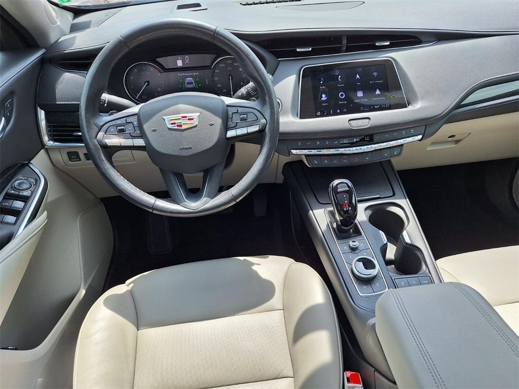 used 2022 Cadillac XT4 car, priced at $30,514