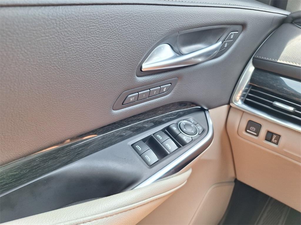 used 2022 Cadillac XT4 car, priced at $30,514